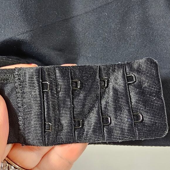 Leonisa Black Underwire Support Bra Size 40 - Picture 9 of 12